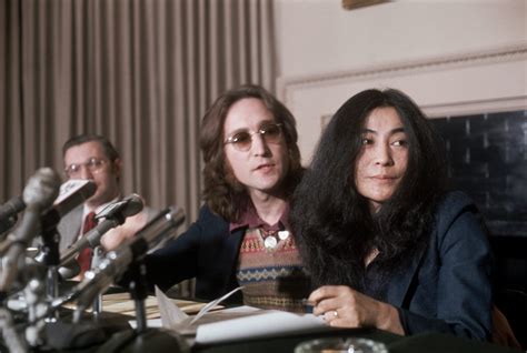 john lennon nude|Jan. 22, 1981: John Lennon and Yoko Ono Appeared on Rolling。